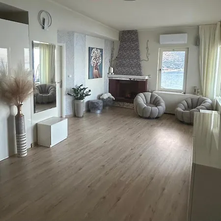 Apartment Xenia