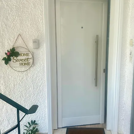 Apartment Xenia *